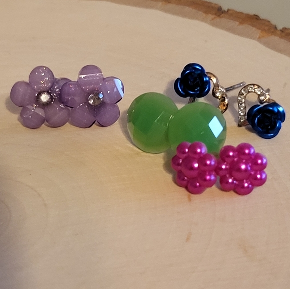 Colorful Floral and Bead Stud Earrings Set - Picture 2 of 6